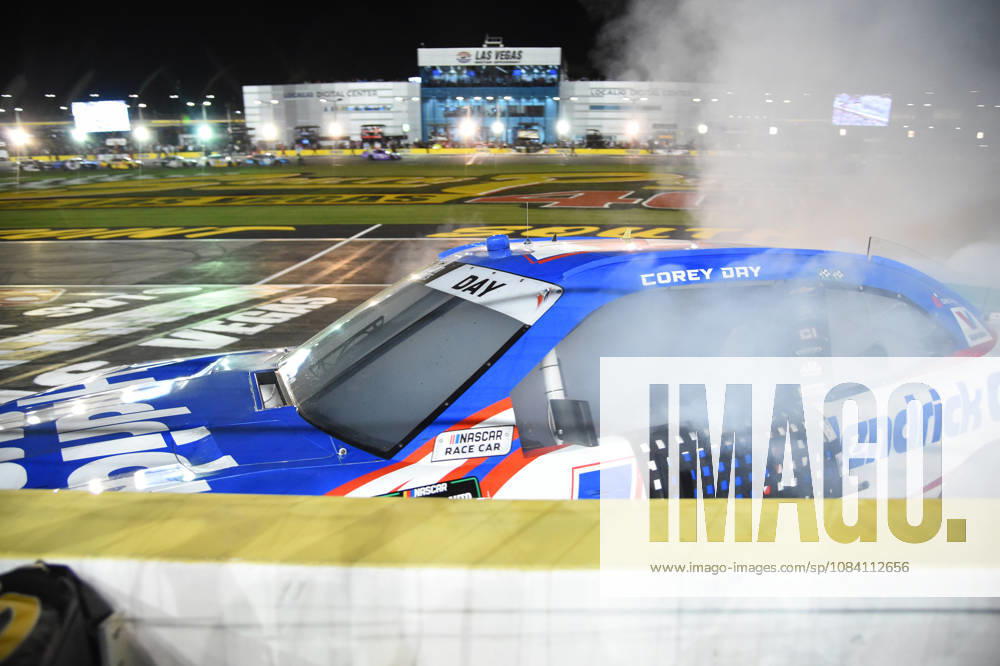 LAS VEGAS, NV - OCTOBER 03: Corey Day ( 17 Hendrick Motorsports HendrickCars.com Chevrolet) does a burnout to celebrate winning the race during the NASCAR, Motorsport, USA OÕReilly Auto Parts Series Focused Health 302 on October 03, 2026, at Las Vegas Motor Speedway in Las Vegas, NV. (Photo by Chris Williams LVMS Icon Sportswire) AUTO: OCT 03 NASCAR OÕReilly Auto Parts Series Focused Health 302 Icon0072610031152