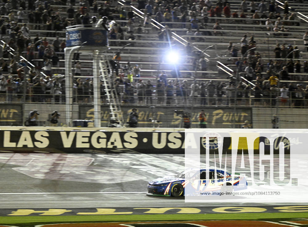 LAS VEGAS, NV - OCTOBER 03: Corey Day ( 17 Hendrick Motorsports HendrickCars.com Chevrolet) takes the checkered flag to win the NASCAR, Motorsport, USA OReilly Auto Parts Series Focused Health 302 playoff race at Las Vegas Motor Speedway Saturday Oct. 3, 2026 in Las Vegas, Nevada. (Photo by Will Lester Icon Sportswire) AUTO: OCT 03 NASCAR OReilly Auto Parts Series Focused Health 302 Icon26100353452