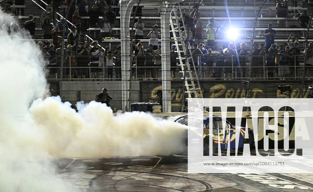 LAS VEGAS, NV - OCTOBER 03: Corey Day ( 17 Hendrick Motorsports HendrickCars.com Chevrolet) celebrates with a burnout after winning the NASCAR, Motorsport, USA OReilly Auto Parts Series Focused Health 302 playoff race at Las Vegas Motor Speedway Saturday Oct. 3, 2026 in Las Vegas, Nevada. (Photo by Will Lester Icon Sportswire) AUTO: OCT 03 NASCAR OReilly Auto Parts Series Focused Health 302 Icon26100354232