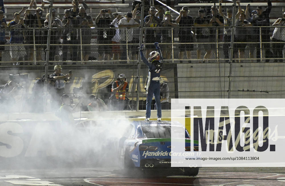 LAS VEGAS, NV - OCTOBER 03: Corey Day ( 17 Hendrick Motorsports HendrickCars.com Chevrolet) celebrates on top of his race car after winning the NASCAR, Motorsport, USA OReilly Auto Parts Series Focused Health 302 playoff race at Las Vegas Motor Speedway Saturday Oct. 3, 2026 in Las Vegas, Nevada. (Photo by Will Lester Icon Sportswire) AUTO: OCT 03 NASCAR OReilly Auto Parts Series Focused Health 302 Icon26100354542