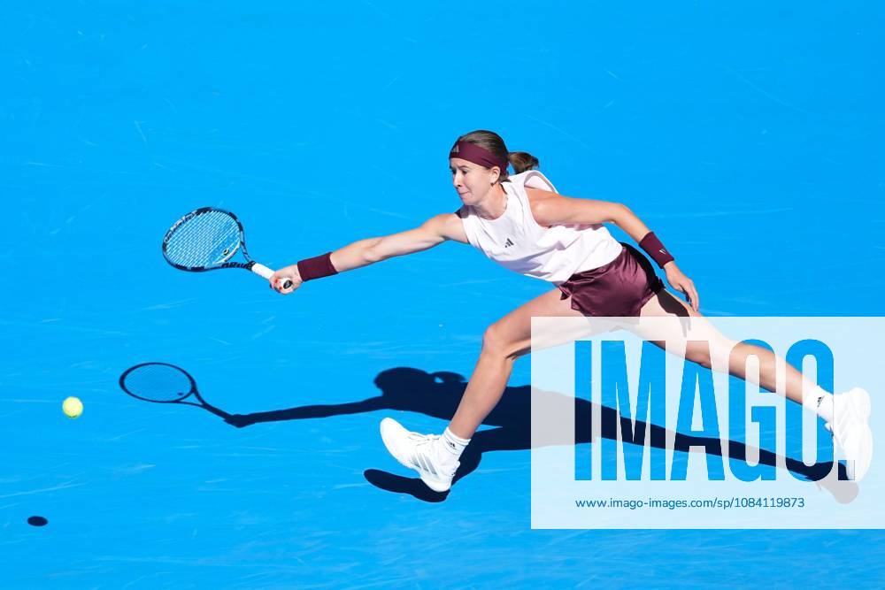 (261004) -- BEIJING, Oct. 4, 2026 -- Nikola Bartunkova competes during the women s singles round of 32 match between Aryna Sabalenka of Belarus and Nikola Bartunkova of the Czech Republic at 2026 China Open tennis tournament in Beijing, China, Oct. 4, 2026. ) (SP)CHINA-BEIJING-TENNIS-CHINA OPEN-WOMEN S SINGLES(CN) JuxHuanzong