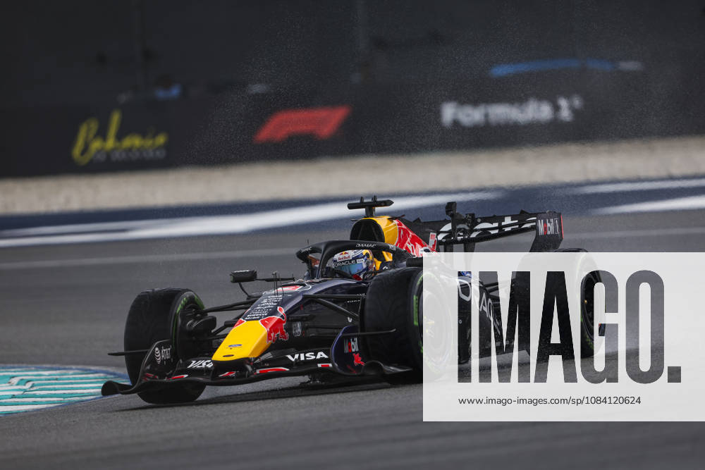 F1 - BAHRAIN GRAND PRIX IN MALAYSIA 2026 03 VERSTAPPEN Max (nld), Red Bull Racing Ford RB22, action during the 2026 Formula 1 Bahrain Grand Prix in Malaysia, 16th round of the 2026 Formula One World Championship, WM, Weltmeisterschaft from October 2 to 4, 2026 on the Sepang International Circuit, in Sepang, Malaysia - SepangMalaysia