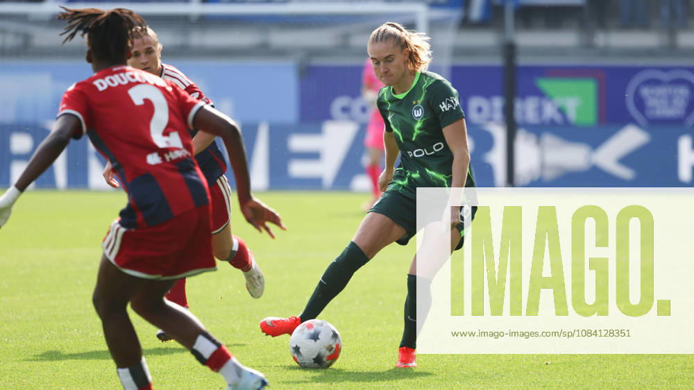 VfL vs. HSV, Women s Bundesliga, Wolfsburg, October 4, 2026, Soccer, Women, Google Pixel Bundesliga, 2026–2027 Season, VfL Wolfsburg vs. Hamburger SV, Janina Minge, VfL Wolfsburg, AOK Stadium, Lower Saxony, Germany