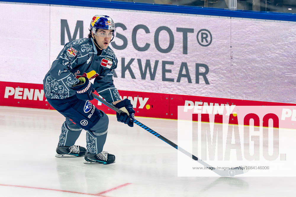 Luis Becker, EHC Red Bull Munich, No. 14 (GER), EHC Red Bull Munich vs. Augsburger Panther, DEL, 2026–2027 season, Matchday 6, October 4, 2026. Photo: HMB Media, Franz Feiner