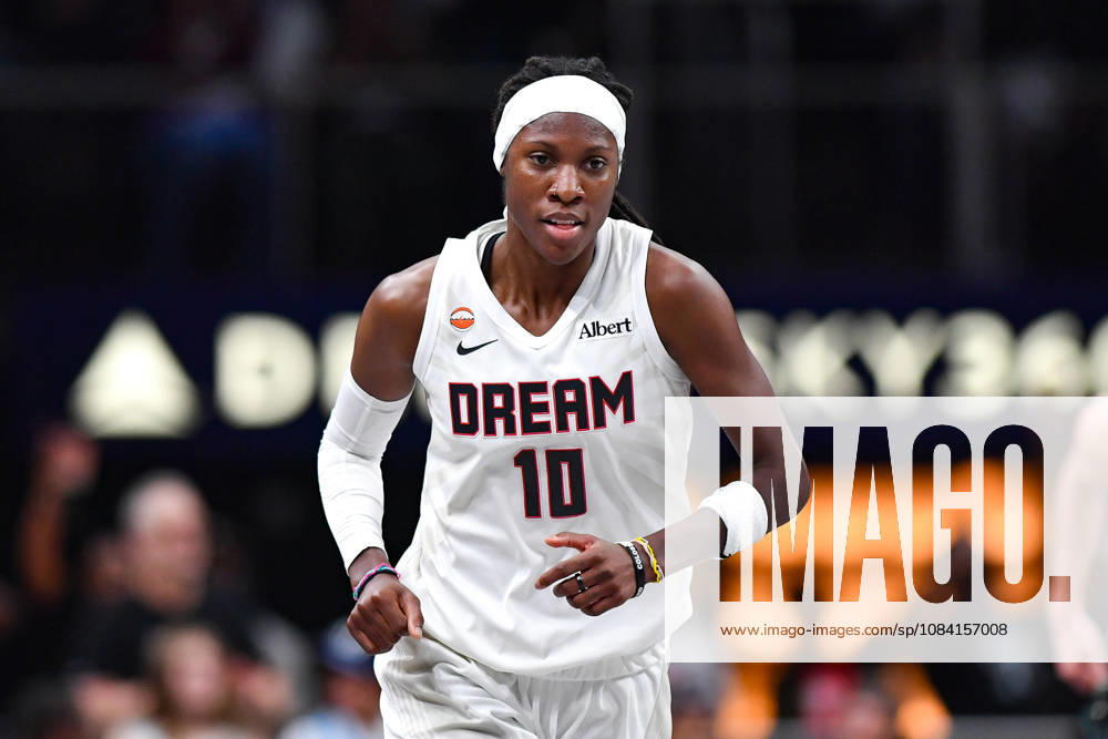 ATLANTA, GA - OCTOBER 04: Atlanta guard Rhyne Howard (10) reacts during the WNBA, Basketball Damen, USA second round playoff game between the New York Liberty and the Atlanta Dream on October 4th, 2026 at State Farm Arena in Atlanta, GA. (Photo by Rich von Biberstein Icon Sportswire) WNBA: OCT 04 New York Liberty at Atlanta Dream Icon261004016