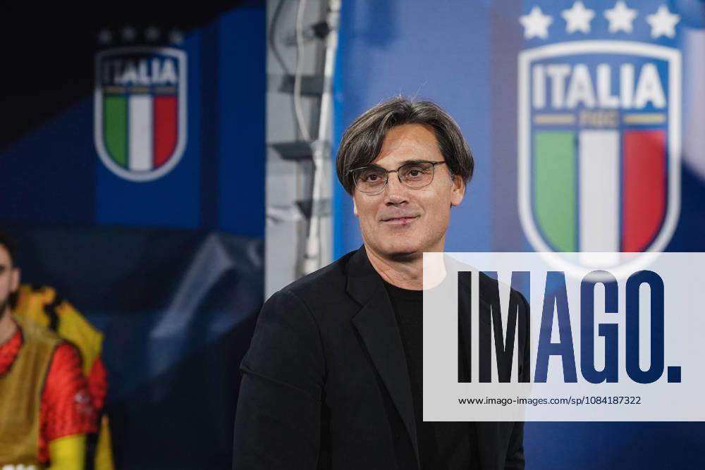 TurkeyÕs head coach Vincenzo Montella looks on during the UEFA Nations League 2026 27 match between Italy and Turkiye (Group A1 - Matchday 4) at Stadio Renato Dall Ara in Bologna, Italy - October 5, 2026. - Soccer