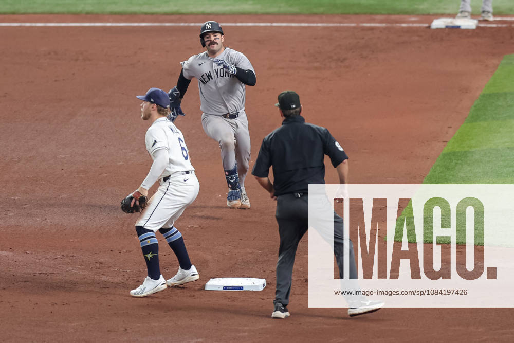 New York Yankees catcher AUSTIN WELLS (28) runs towards second base after hitting a double in game 2 of the American League Division Series against the Tampa Bay Rays The Tampa Bay Rays hosted the New York Yankees the at Tropicana Field in St. Petersburg, FL. St. Petersburg USA - ZUMAm299 20261005_znp_m299_022