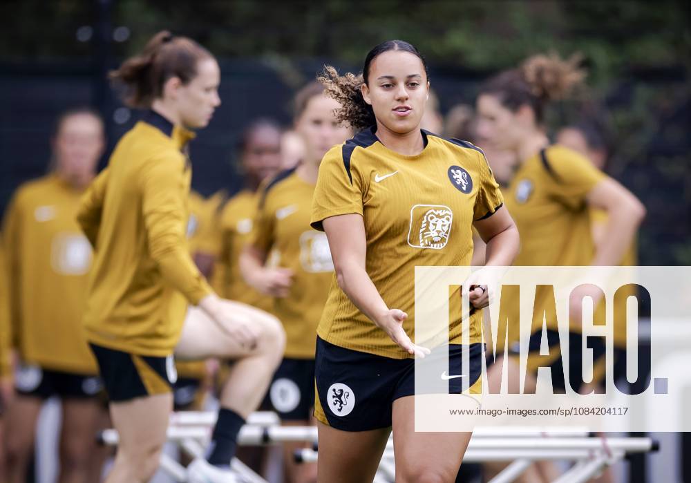 ZEIST - Chasity Grant during a training session of the Dutch women s football team in preparation for the World Cup qualifying match against Hungary. ROBIN VAN LONKHUIJSEN ANP ANPxSportx IVx 571675694 originalFilename: 571675694