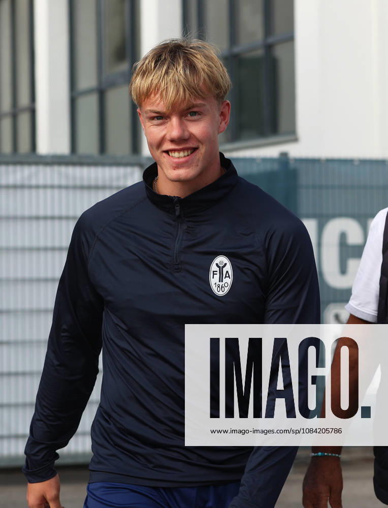 Soccer, Men s, Bavarian Regional League, 2026–2027 Season, TSV 1860 Munich, Practice, Grünwalder Straße 114, Fabio Wagner, TSV 1860 Munich, Head, Upper Body