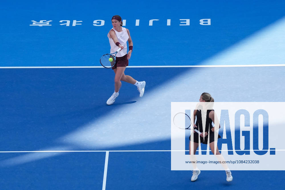 (261007) -- BEIJING, Oct. 7, 2026 -- Nikola Bartunkova(L) Maja compete during the women s doubles round of 16 match between Katerina Siniakova(the Cezch Republic) Zhang Shuai(China) and Nikola Bartunkova(the Cezch Republic) Maja Chwalinska(Poland) at 2026 China Open tennis tournament in Beijing, China, Oct. 7, 2026. ) (SP)CHINA-BEIJING-TENNIS-CHINA OPEN-WOMEN S DOUBLES (CN) JuxHuanzong