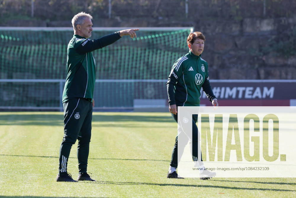 DFB Soccer Media Events, German Women s National Team Training, photo by Christian Wück, Maren Meinert, German Women s National Team, Eppelheim