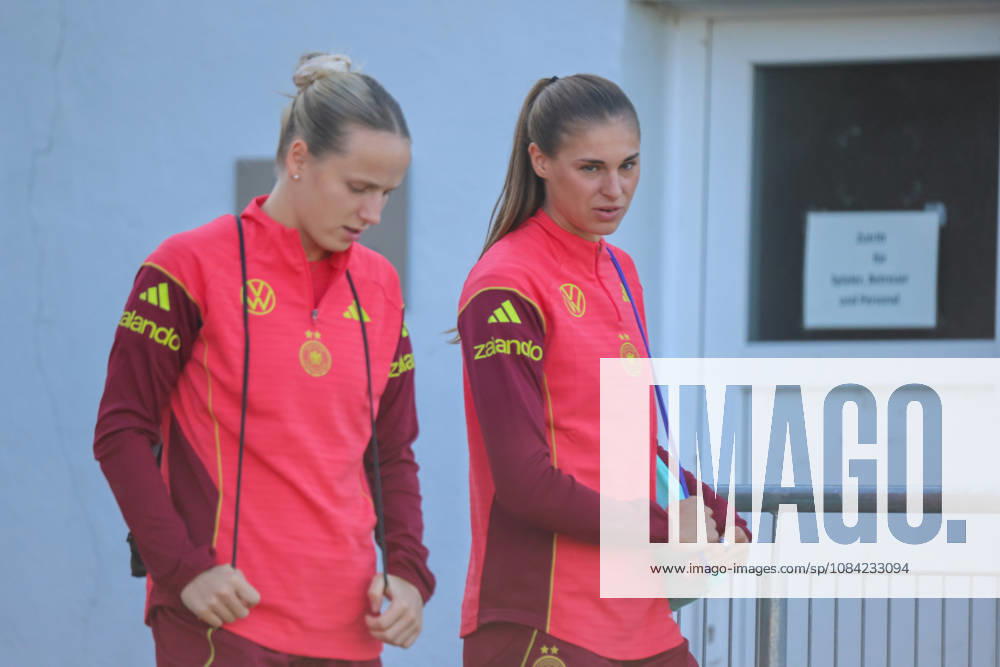 German Women s National Soccer Team Training Friendly Match: Germany vs. Australia Pictured, from left: Franziska Kett (Germany) and Jule Brand (Germany)