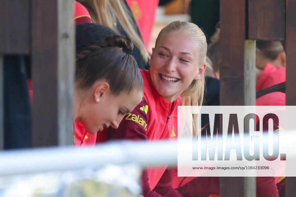 German Women s National Soccer Team Training Friendly Match: Germany vs. Australia Pictured, from left: Goalkeeper Ena Mahmutovic (Germany) and Camilla Küver (Germany)