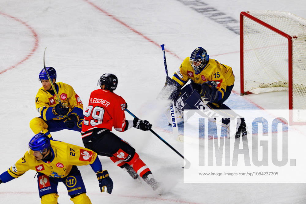 COLOGNE, GERMANY - 7 OCTOBER 2026: Image shows Janis Fecers (Herning Blue Fox, 35) and Tim Fleischer (Kölner Haie, 29) during Champions Hockey League 2026 27 League Phase, Matchday 5: Kölner Haie vs Herning Blue Fox at LANXESS arena on 7 10 2026 in Cologne, Germany. Germany