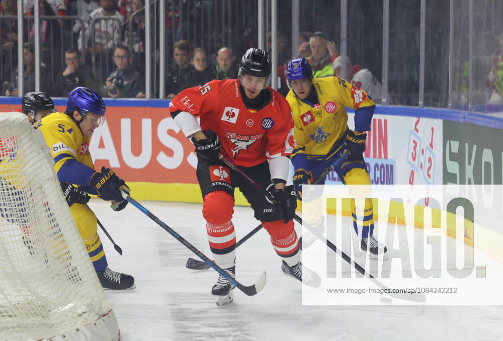 V l Matteus Soederbom, Herning Blue Fox 54; Louis Marc Aubry, Koelner Haie 15; Emil Kristensen, Herning Blue Fox 28 GER, Koelner Haie vs. Herning Blue Fox, Ice Hockey, DEL, 2026–2027 Season, October 7, 2026 GER, Cologne Sharks vs. Herning Blue Fox, Ice Hockey, DEL, 2026–2027 Season, October 7, 2026 Germany