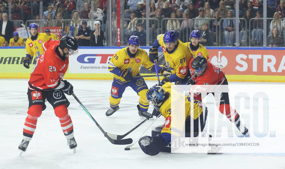 V l Jared Dmytriw, Herning Blue Fox 15; Tim Fleischer, Koelner Haie 29; Oliver Kiljunen, Herning Blue Fox 70; Jaenis Fecers, Herning Blue Fox 35; Oskars Cibulskis, Herning Blue Fox 27; Frederik Storm, Cologne Sharks 19, another player, Herning Blue Fox, GER, Cologne Sharks vs. Herning Blue Fox, ice hockey, DEL, 2026–2027 season, October 7, 2026 GER, Cologne Sharks vs. Herning Blue Fox, Ice Hockey, DEL, 2026–2027 Season, October 7, 2026 Germany