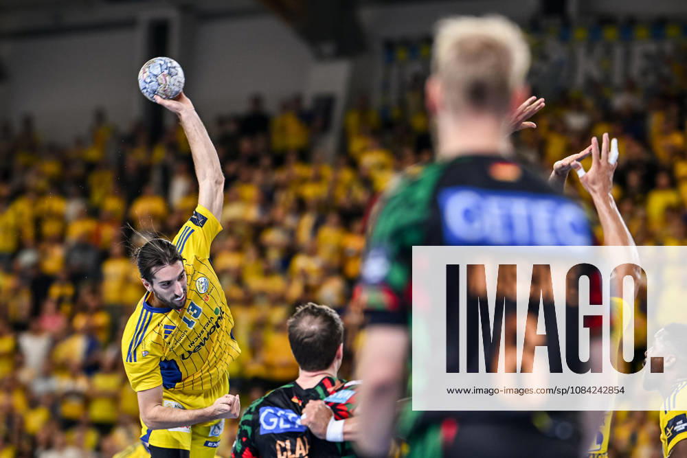 KIELCE UL. BOCZNA ( POLAND ) PILKA RECZNA MEZCZYZN ( HANDBALL MEN S ) LIGA MISTRZOW - FAZA GRUPOWA ( MEN S EHF CHAMPIONS LEAGUE - GROUP PHASE ) MECZ INDUSTRIA KIELCE - SC MAGDEBURG ( GAME ) NZ JULIEN BOS SYLWETKA FOTO MICHAL STANCZYK CYFRASPORT NEWSPIX.PL --- Newspix.pl 20261007CSMS0025