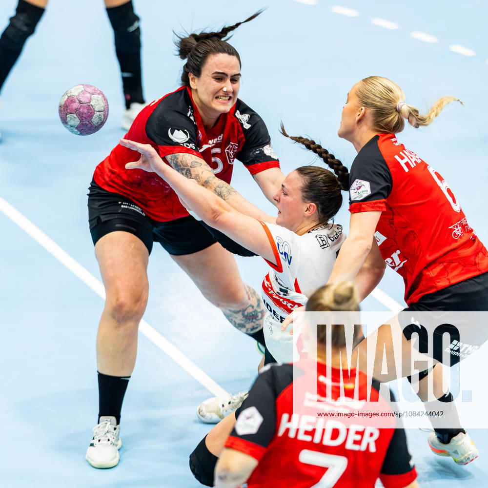 GER, Handball, Women, 2026–2027 Season, Alsco 1 Bl, Matchday 5, Thüringer HC vs. HSG Blomberg Lippe, Marcela Arounian, Thüringer HC, 36, Diana Doegg Magnusdottir, HSG Blomberg Lippe, Alfa Bra Oddsdottir Hagalin, Thüringer HC, 6, 99947 Bad Langensalza, Salza, Halle, Mehrz Sports Hall, Thuringia, Germany