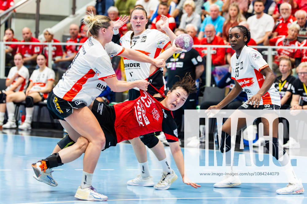 GER, Handball, Women, 2026–2027 Season, Alsco 1 Bl, Matchday 5, Thüringer HC vs. HSG Blomberg Lippe, Maxi Muehlner (HSG Blomberg Lippe), Natsuki Aizawa (Thüringer HC), 23, Diana Doegg Magnusdottir, HSG Blomberg Lippe, 99947 Bad Langensalza, Salza, Halle, Mehrz Sports Hall, Thuringia, Germany