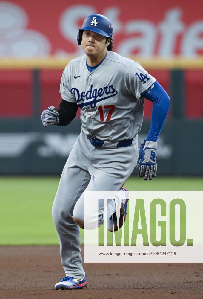 Baseball: Division Series between Dodgers and Braves Los Angeles Dodgers designated hitter Shohei Ohtani advances to third base following an error by the Atlanta Braves during the second inning of Game 4 of the National League Division Series at Truist Park in Atlanta on Oct. 7, 2026. A14AA0005630405P