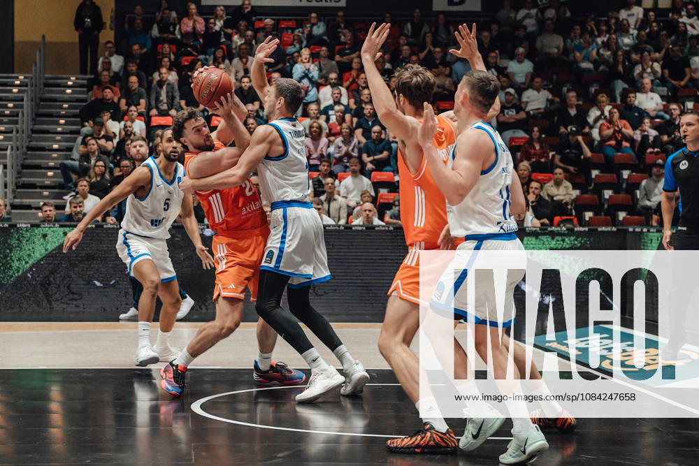 Game Day 2 of the Basketball Eurocup: Niners Chemnitz vs. Klaipedos Neptunas, October 7, 2026, starting at 7:00 p.m., Chemnitz, Chemnitz Arena. Pictured: No. 25 Ben Burnham. Eurocup Basketball Matchday 2: Niners Chemnitz vs. Klaipedos Neptunas. Chemnitz, Saxony, Germany