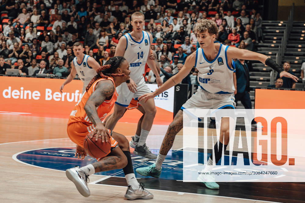Game Day 2 of the Basketball Eurocup: Niners Chemnitz vs. Klaipedos Neptunas, October 7, 2026, starting at 7:00 p.m., Chemnitz, Chemnitz Arena. Pictured: No. 25 Ben Burnham, No. 14 Martynas Echodas, 08 Mindaugas Girdziunas. Matchday 2 of the Basketball Eurocup: Niners Chemnitz vs. Klaipedos Neptunas. Chemnitz, Saxony, Germany