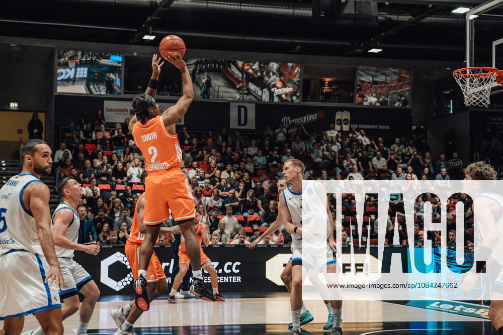 Game Day 2 of the Basketball Eurocup: Niners Chemnitz vs. Klaipedos Neptunas, October 7, 2026, starting at 7:00 p.m., Chemnitz, Chemnitz Arena. In Photo 02: Donatas Tarolis, 14 Martynas Echodas, Matchday 2 of the Basketball Eurocup: Niners Chemnitz vs. Klaipedos Neptunas, Chemnitz, Saxony, Germany