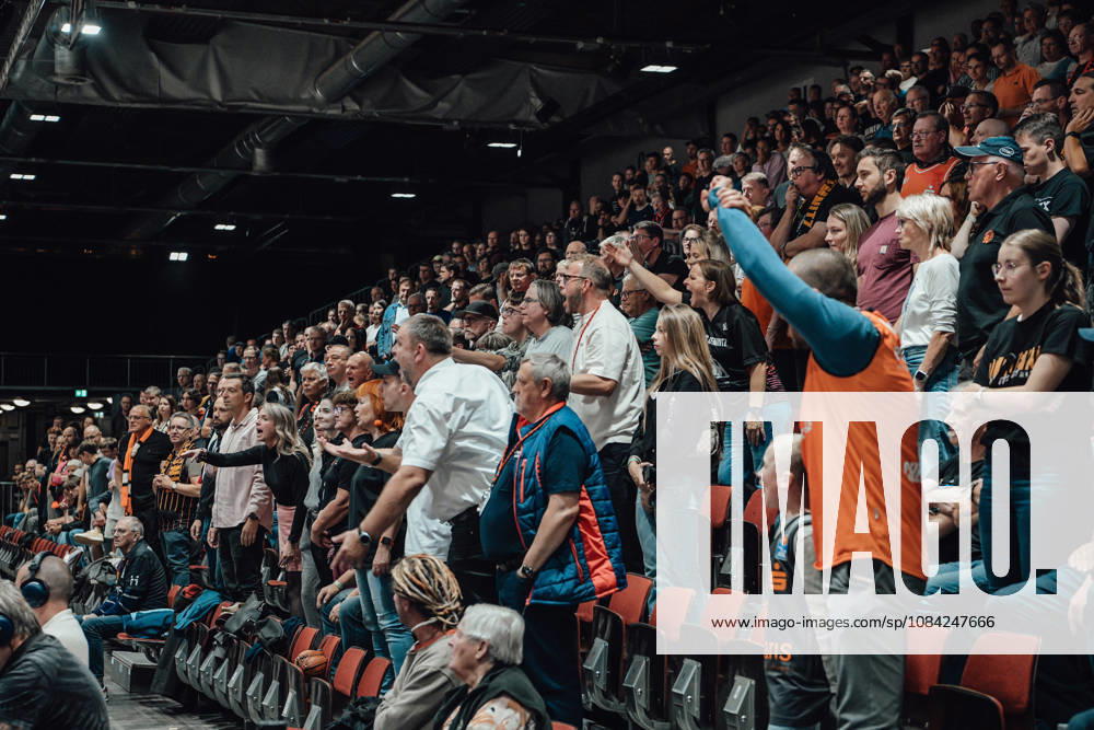 Game Day 2 of the Basketball Eurocup: Niners Chemnitz vs. Klaipedos Neptunas, October 7, 2026, starting at 7:00 p.m., Chemnitz, Chemnitz Arena. Pictured: Fans of the Niners Chemnitz. Matchday 2 of the Basketball Eurocup: Niners Chemnitz vs. Klaipedos Neptunas. Chemnitz, Saxony, Germany