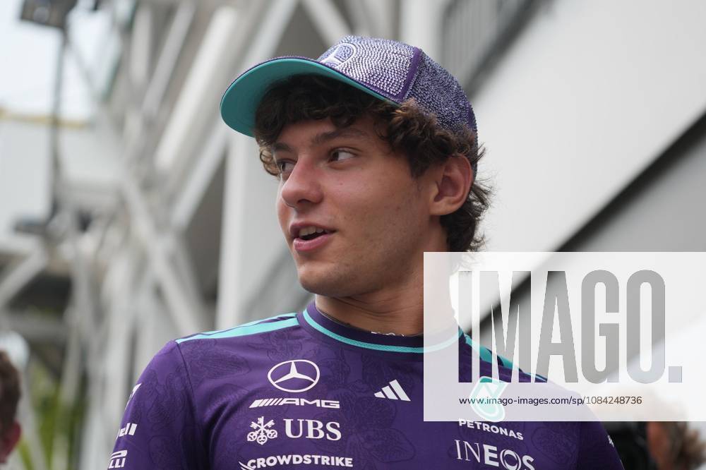Andrea Kimi Antonelli (ITA) (Mercedes-AMG Petronas F1 Team) in the paddock of the Formula 1 Singapore Grand Prix 2026 at the Marina Bay Street Circuit. F1 2026: (Paddock) Singapore Grand Prix In Singapore, Singapore - 08 Oct 2026 - ZUMAs197 20261008_aaa_s197_006