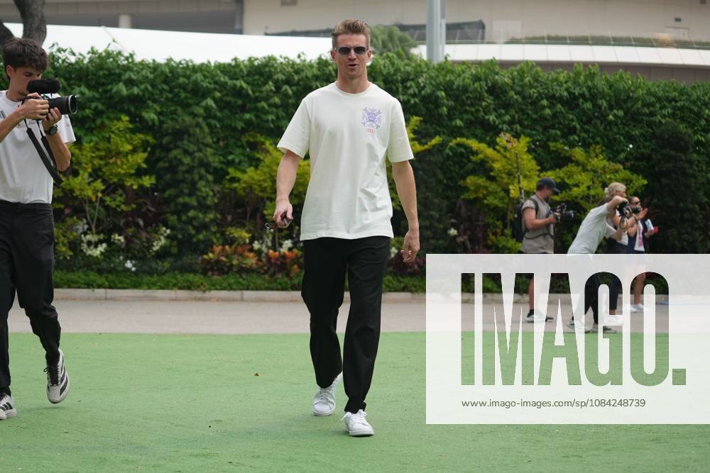 Nico Hulkenberg (DEU) (Audi Revolut F1 Team) in the paddock of the Formula 1 Singapore Grand Prix 2026 at the Marina Bay Street Circuit. F1 2026: (Paddock) Singapore Grand Prix In Singapore, Singapore - 08 Oct 2026 - ZUMAs197 20261008_aaa_s197_009