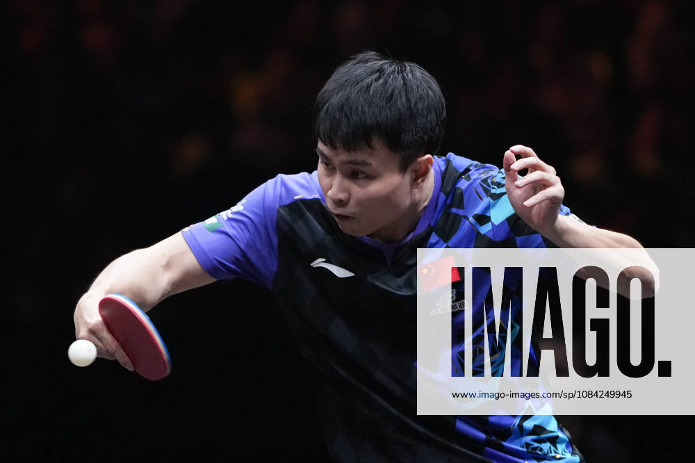 (261008) -- BEIJING, Oct. 8, 2026 -- Zhou Qihao of China hits a return during the men s singles round of 16 match between Zhou Qihao of China and Harimoto Tomokazu of Japan at 2026 World Table tennis, Tischtennis (WTT) China Smash in Beijing, China, Oct. 8, 2026. ) (SP)CHINA-BEIJING-TABLE TENNIS-WTT-CHINA SMASH-MEN S SINGLES (CN) JuxHuanzong