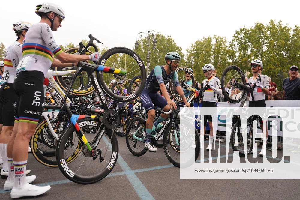 Riders bid farewell to Damiano Caruso for the final race of his career during the 110th edition of the Gran Piemonte 2026 a 185 km one day race from Asti to Bra on October 08, 2026, Italy.