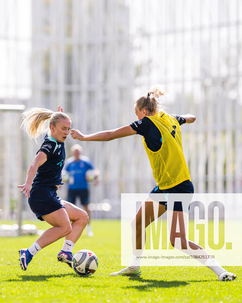 Thea Bjelde of the Norwegian women’s national soccer team during a training session on October 8, 2026 in Bucharest. Photo by Marius Simensen, BILDBYRAN. Cop 238 bbeng women FIFA Women’s World Cup qualifier soccer football Norway practice training