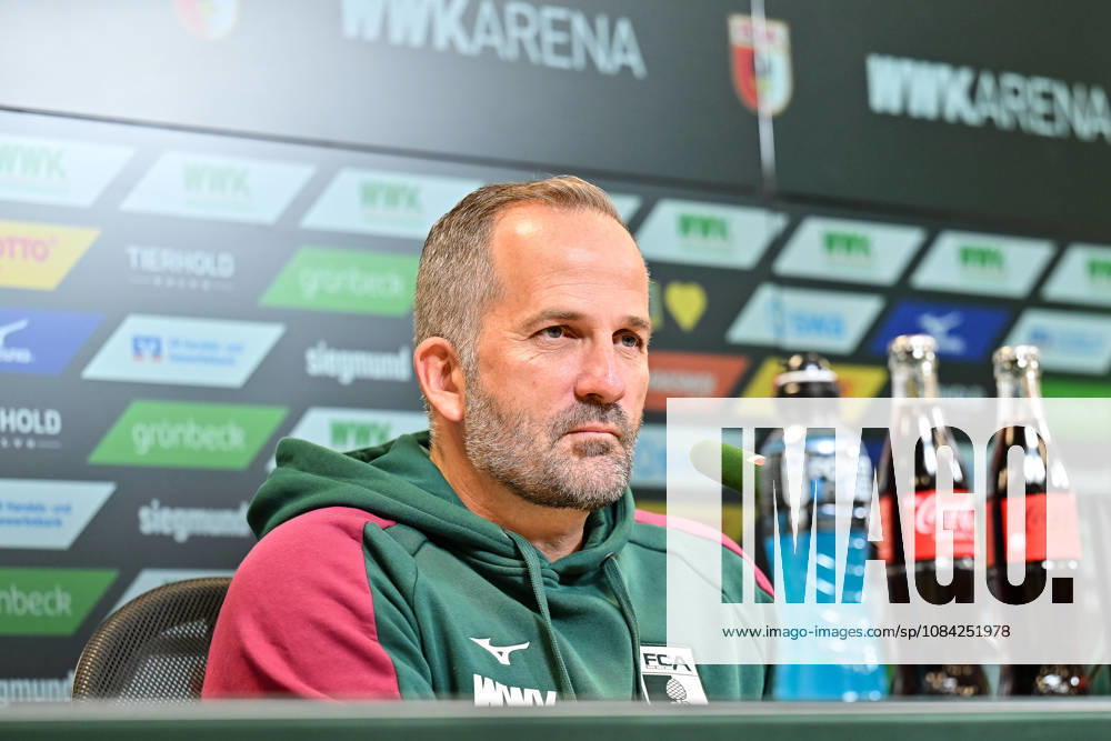 FC Augsburg Press Conference, October 8, 2026, AUGSBURG, GERMANY. Pictured: Manuel BAUM, FC Augsburg coach, at the press conference ahead of the Bundesliga match against FC Bayern.