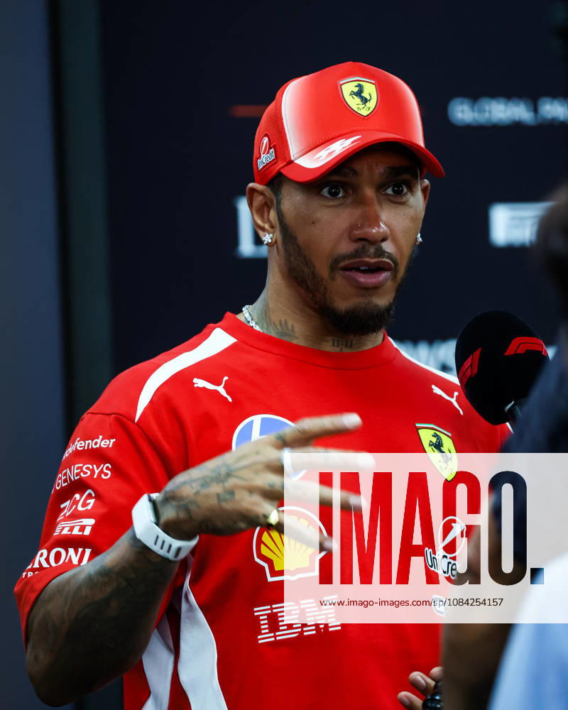 F1 - SINGAPORE GRAND PRIX 2026 HAMILTON Lewis (gbr), Scuderia Ferrari SF-26, portrait during the 2026 Formula 1 Singapore Grand Prix, 17th round of the 2026 Formula One World Championship, WM, Weltmeisterschaft from October 9 to 11, 2026 on the Marina Bay Street Circuit, in Singapore, Singapore - SingaporeSingapore