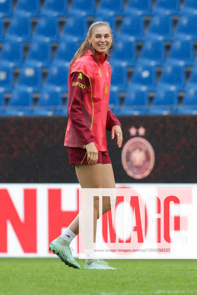 DFB Soccer Media Events, German Women s National Team Press Conference and Final Training Session featuring Jule Brand, German Women s National Team, Karlsruhe