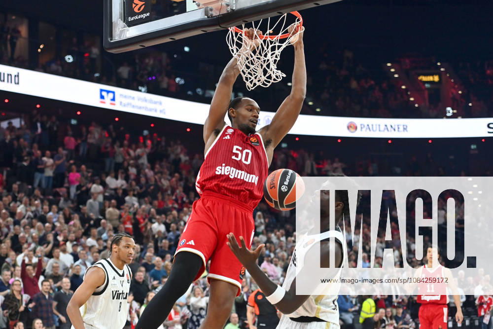 Austin WILEY FCB scores, action, one-on-one against Mouhamet Diouf, Bologna Basketball EuroLeague, 2026–2027 season, FC Bayern Munich vs. Virtus Bologna on October 8, 2026, S A P G A R D EN
