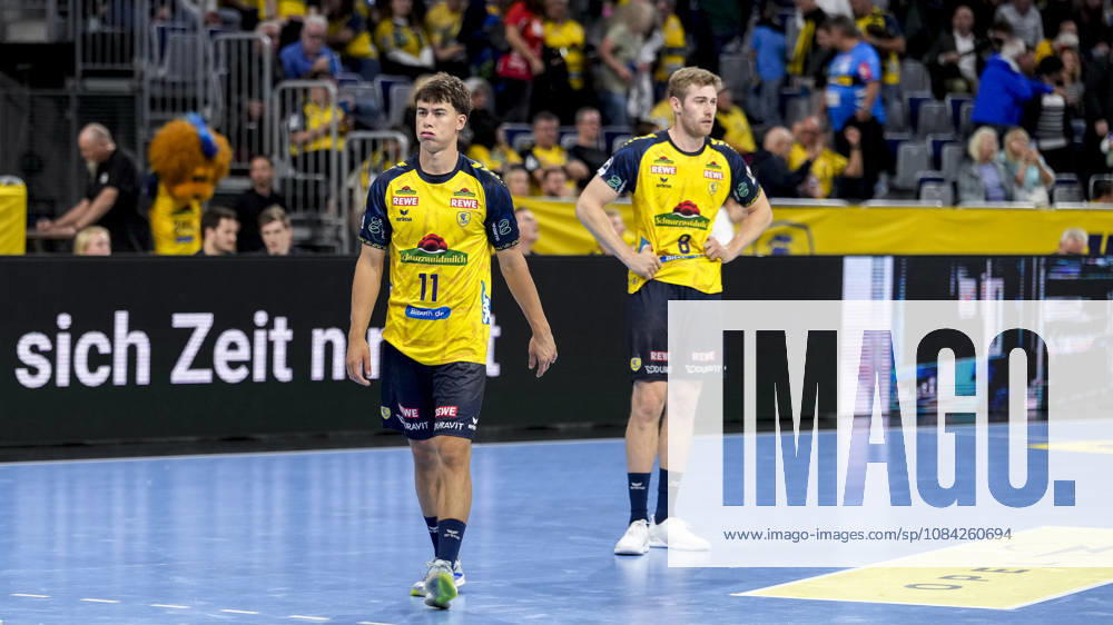 From left: Niclas Mierzwa (RNL), 11, Tim Nothdurft RNL, 8, Rhein-Neckar Löwen player, disappointed by the loss, disappointment after the final whistle, highlight, loser, lost, frustration, disappointed, pessimistic, October 8, 2026, Mannheim, Germany, handball, Bundesliga, Rhein-Neckar Löwen vs. ThSV Eisenach