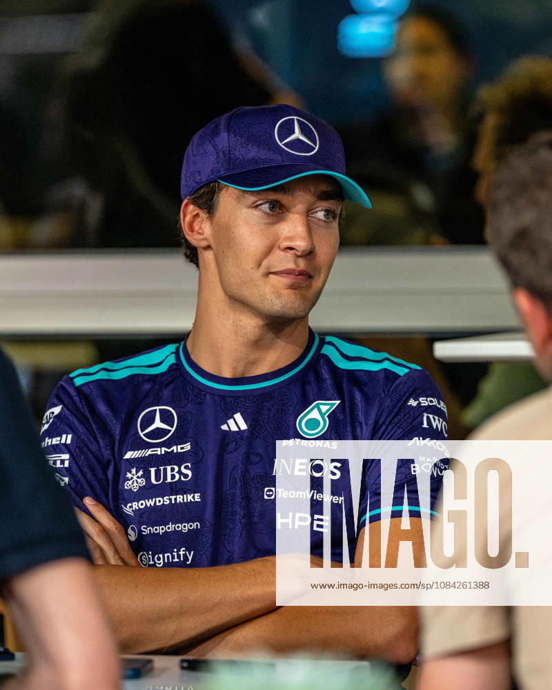 FORMULE 1 : Grand Prix de Singapour - 08 10 2026 63 George Russell (GBR) Mercedes-AMG PETRONAS Formula One Team (DEU) Mercedes W17 Mercedes, during the Formula 1 Singapore Grand Prix at the Marina Bay Street Circuit, Round 18 of the 2026 FIA Formula 1 World Championship, WM, Weltmeisterschaft 9-11 October 2026, Singapore (SGP). SINGAPORESingapore