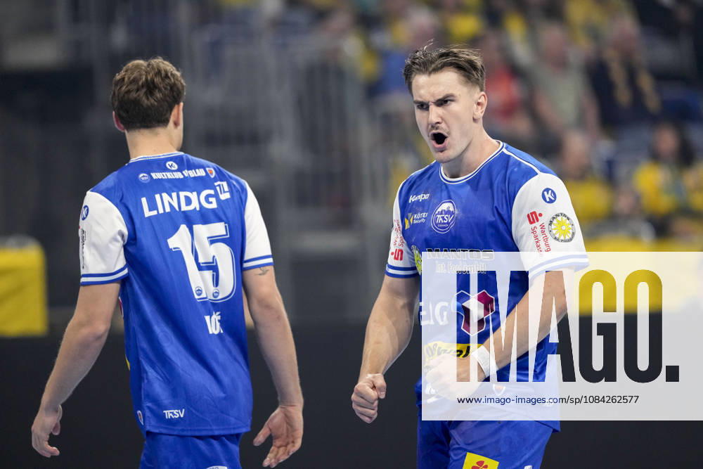 From left: David More (ThSV), 15, goal scorer Felix Aellen (ThSV), 22, players from ThSV Eisenach, celebrating a goal, Celebration, goal celebration, scoring a goal, celebrating the goal, goal, celebration, celebrating the goal, joy, happiness, happy, optimistic, positive, game scene, highlight, action, 08 10 2026, Mannheim, Germany, handball, Bundesliga, Rhein-Neckar Löwen vs. ThSV Eisenach