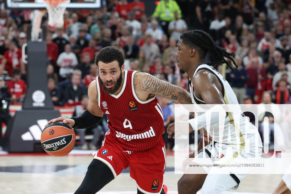 Duane Washington Jr., FC Bayern Basketball, No. 04, with Marcus Carr, Virtus Bologna, No. 02, GER, FC Bayern Basketball vs. Virtus Bologna, Basketball, EuroLeague, Matchday 4, 2026–2027 Season, October 8, 2026, GER, FC Bayern Basketball vs. Virtus Bologna, Basketball, EuroLeague, Matchday 4, 2026–2027 Season, October 8, 2026, Munich