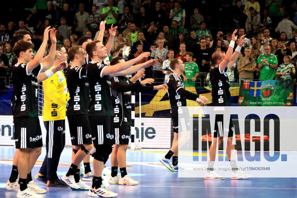 GER Germany, Handball, EHF Champions League, October 8, 2026, 2026–2027 season, Berlin, Füchse Berlin vs. FC Porto Füchse players, cheering, celebrating, joy, happiness, happy, positive emotions, nordphoto GmbH Engler Berlin Max Schmeling Halle Berlin Germany