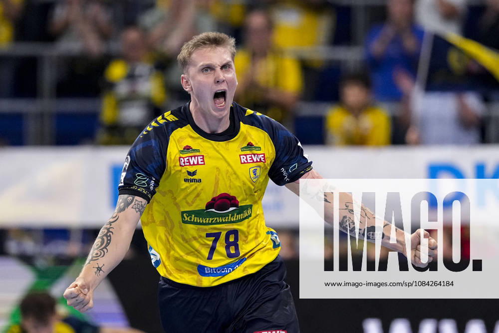 Edwin Aspenbäck RNL, 78, a player for the Rhein Neckar Löwen, celebrates a goal, celebration, cheering, goal celebration, goal scored, celebrate the goal, goal, celebration, celebrating the goal, joy, happiness, happy, optimistic, positive, game scene, highlight, single frame, single photo, action, October 8, 2026, Mannheim, Germany, handball, Bundesliga, Rhein-Neckar Löwen vs. ThSV Eisenach
