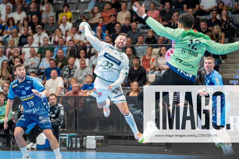 Handball I Men I 2026–2027 Season I Bundesliga I Matchday 8 I TVB Stuttgart vs. HSG Wetzlar I October 8, 2026 Nikolaj Laeso Läso Läsö Laesö 32, HSG Wetzlar takes a shot against Mohamed El Tayar 12, TVB Stuttgart, Stuttgart Porsche Arena, Baden-Württemberg, Germany