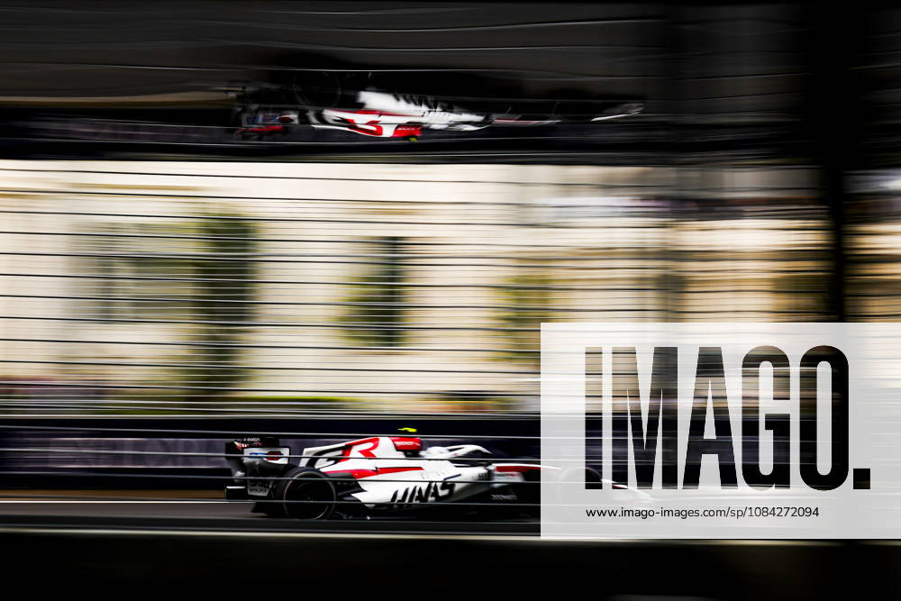 FORMULA 1 SINGAPORE AIRLINES SINGAPORE GRAND PRIX 2026 Oliver Bearman (GBR) 87 Haas F1 Team in practice during the Formula 1 Singapore Airlines Singapore Grand Prix 2026, Round 17 of the 2026 Formula 1 World Championship, WM, Weltmeisterschaft from 9th - 11th October 2026 at the Marina Bay Street Circuit, Singapore. Credit: Robbie Hoad Every Second Media Editorial use only. All images are copyright Every Second Media Limited. No images may be reproduced without prior permission.