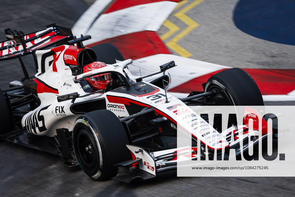 F1 - SINGAPORE GRAND PRIX 2026 31 OCON Esteban (fra), TGR Haas F1 Team VF-26, action during the 2026 Formula 1 Singapore Grand Prix, 17th round of the 2026 Formula One World Championship, WM, Weltmeisterschaft from October 9 to 11, 2026 on the Marina Bay Street Circuit, in Singapore, Singapore - SingaporeSingapore