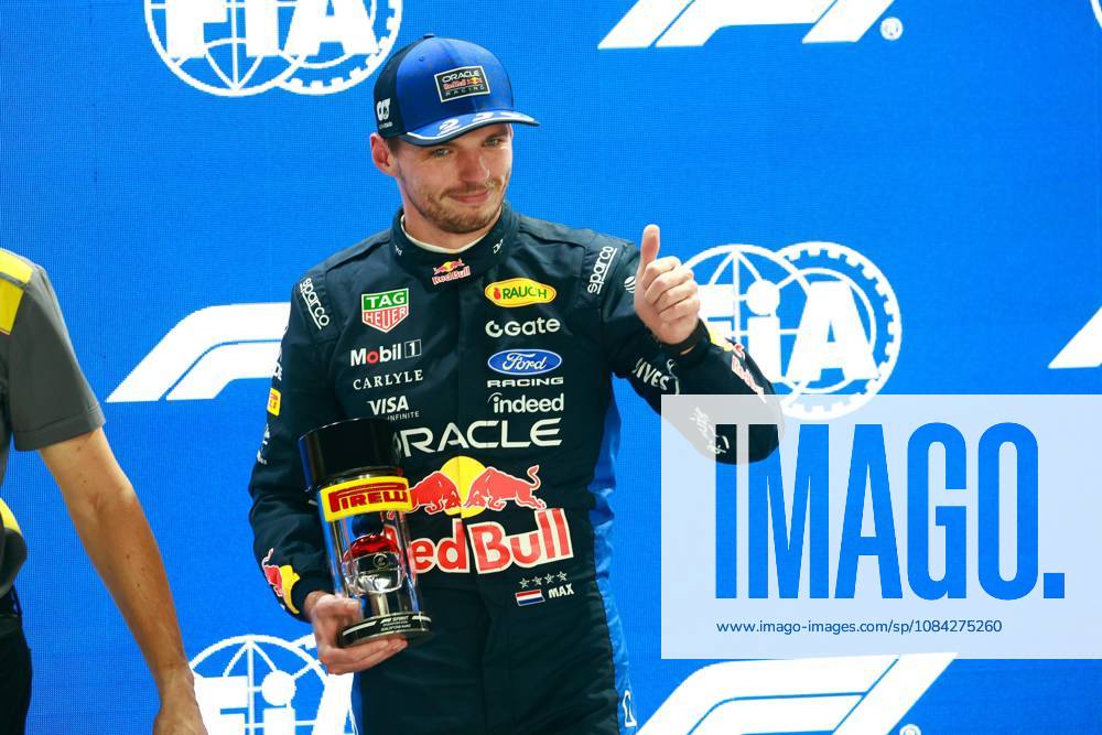 VERSTAPPEN Max (NLD), Red Bull Racing Ford RB22, portrait, F1 GP 17 Singapore 2026; ALONSO Fernando (SPA), Aston Martin F1 Team Honda AMR26, portrait, F1 GP 17 Singapore 2026; Singapore