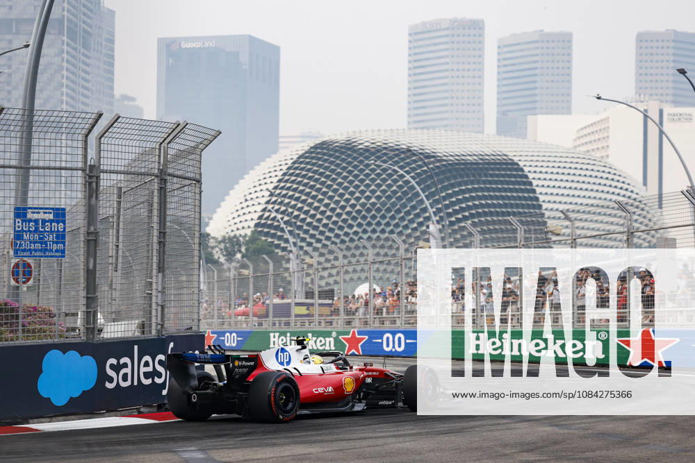 F1 - SINGAPORE GRAND PRIX 2026 44 HAMILTON Lewis (gbr), Scuderia Ferrari SF-26, action during the 2026 Formula 1 Singapore Grand Prix, 17th round of the 2026 Formula One World Championship, WM, Weltmeisterschaft from October 9 to 11, 2026 on the Marina Bay Street Circuit, in Singapore, Singapore - SingaporeSingapore