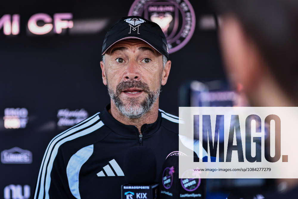 FORT LAUDERDALE, FL - OCTOBER 09: Inter Miami CF Head Coach Cristian Kily Gonzalez is seen talking to the media ahead of an Inter Miami Training Session at Florida Blue Training Center on October 09, 2026 in Fort Lauderdale, Florida.(Photo by Chris Arjoon Icon Sportswire). SOCCER: OCT 09 Inter Miami CF Training Icon2610090000004