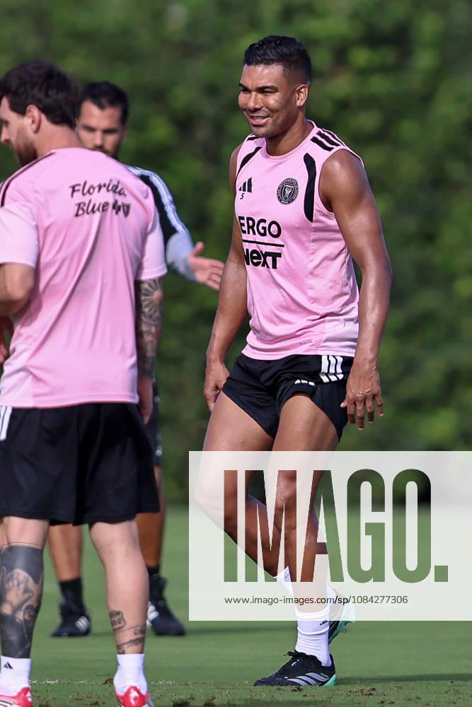 FORT LAUDERDALE, FL - OCTOBER 09: Inter Miami CF midfielder Casemiro (5) is seen during an Inter Miami Training Session at Florida Blue Training Center on October 09, 2026 in Fort Lauderdale, Florida.(Photo by Chris Arjoon Icon Sportswire). SOCCER: OCT 09 Inter Miami CF Training Icon2610090000011